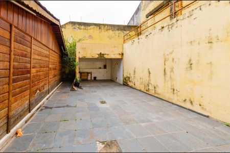 Casa à venda com 210m², 3 quartos e 3 vagas Casa à venda com 210m², 3 quartos e 3 vagasÁrea externa