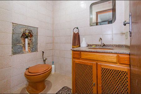 Casa à venda com 210m², 3 quartos e 3 vagas Casa à venda com 210m², 3 quartos e 3 vagasLavabo Sala