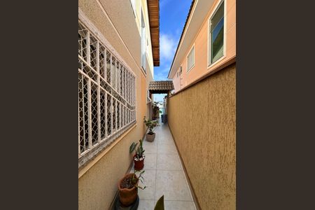 Casa à venda com 150m², 3 quartos e 4 vagas Casa à venda com 150m², 3 quartos e 4 vagasÁrea externa