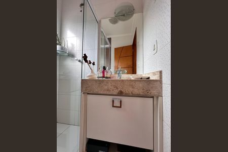 Casa à venda com 150m², 3 quartos e 4 vagas Casa à venda com 150m², 3 quartos e 4 vagasBanheiro da Suíte