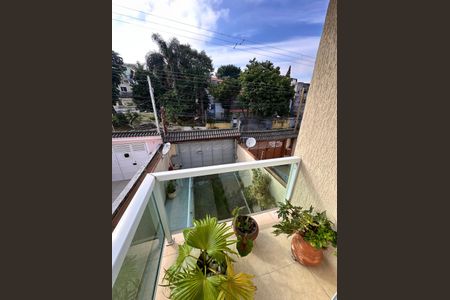 Casa à venda com 150m², 3 quartos e 4 vagas Casa à venda com 150m², 3 quartos e 4 vagasVista da