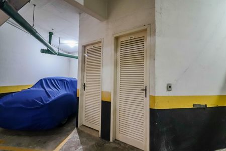 Apartamento à venda com 138m², 4 quartos e 3 vagas Apartamento à venda com 138m², 4 quartos e 3 vagasDeposito Privativo