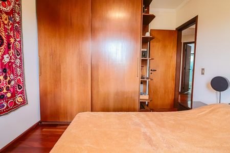 Apartamento à venda com 138m², 4 quartos e 3 vagas Apartamento à venda com 138m², 4 quartos e 3 vagas Suíte 1