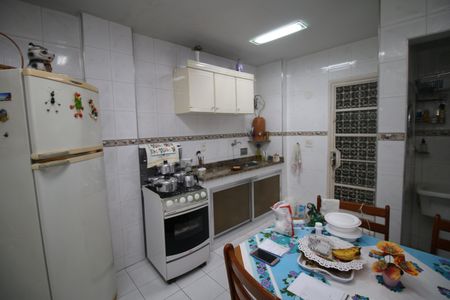 Apartamento à venda com 72m², 2 quartos e sem vagaCozinha