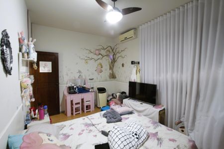 Casa à venda com 381m², 7 quartos e 2 vagasQuarto 3