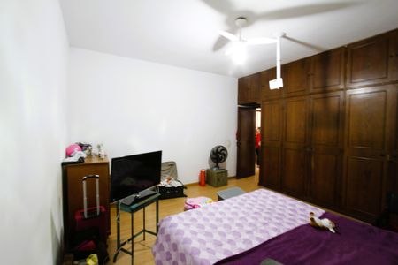 Casa à venda com 381m², 7 quartos e 2 vagasQuarto 4 - Suíte