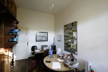 Casa à venda com 381m², 7 quartos e 2 vagasQuarto 7 andar de baixo