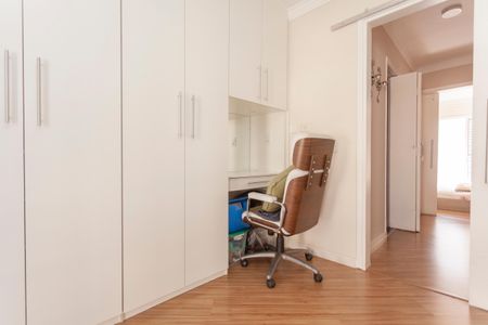 Casa à venda com 65m², 1 quarto e 2 vagasEscritório