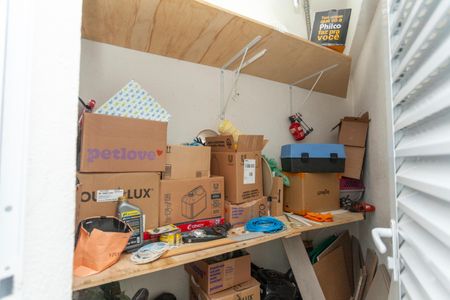 Casa à venda com 65m², 1 quarto e 2 vagasDepósito