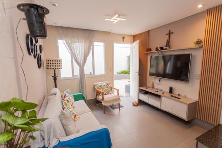 Casa à venda com 65m², 1 quarto e 2 vagasSala