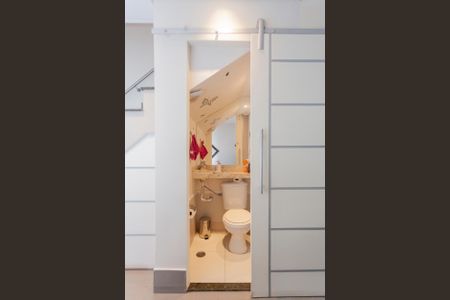 Casa à venda com 65m², 1 quarto e 2 vagasLavabo