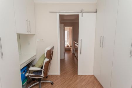 Casa à venda com 65m², 1 quarto e 2 vagasEscritório