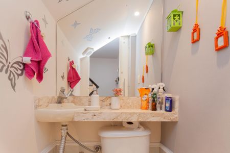 Casa à venda com 65m², 1 quarto e 2 vagasLavabo