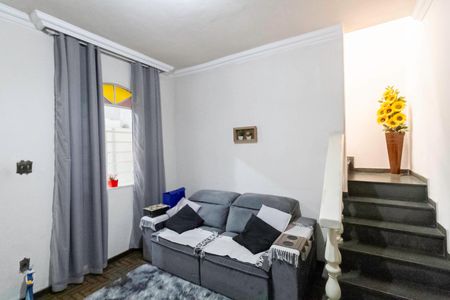 Casa à venda com 270m², 3 quartos e 6 vagas Casa à venda com 270m², 3 quartos e 6 vagasSala - Casa 2