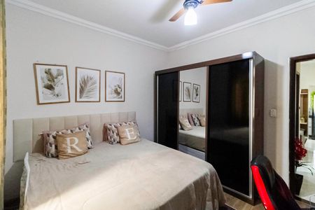 Casa à venda com 270m², 3 quartos e 6 vagas Casa à venda com 270m², 3 quartos e 6 vagasQuarto 2 - Casa 1