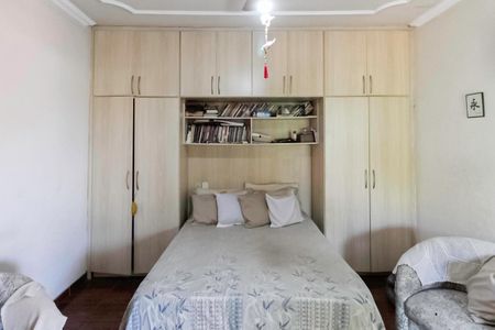 Casa à venda com 270m², 3 quartos e 6 vagas Casa à venda com 270m², 3 quartos e 6 vagasSuíte - Casa 2