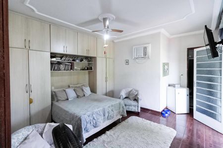 Casa à venda com 270m², 3 quartos e 6 vagas Casa à venda com 270m², 3 quartos e 6 vagasSuíte - Casa 2