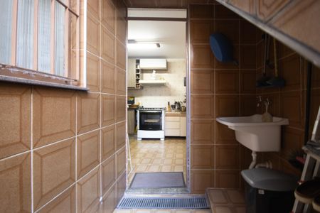 Casa à venda com 234m², 4 quartos e 2 vagas Casa à venda com 234m², 4 quartos e 2 vagasÁrea de Serviço