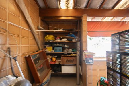 Casa à venda com 234m², 4 quartos e 2 vagas Casa à venda com 234m², 4 quartos e 2 vagasChurrasqueira