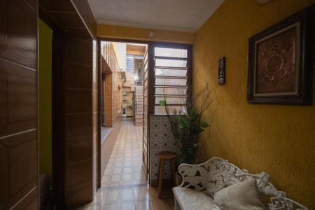 Casa à venda com 234m², 4 quartos e 2 vagas Casa à venda com 234m², 4 quartos e 2 vagasVaranda