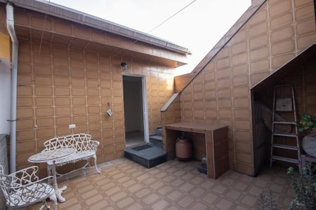 Casa à venda com 234m², 4 quartos e 2 vagas Casa à venda com 234m², 4 quartos e 2 vagasQuintal