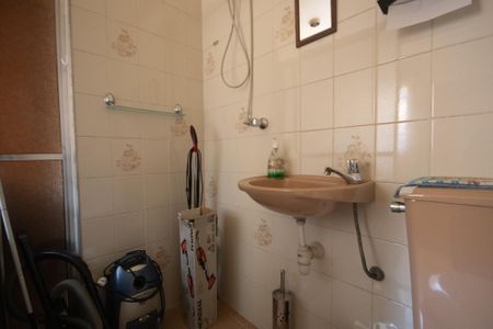 Casa à venda com 234m², 4 quartos e 2 vagas Casa à venda com 234m², 4 quartos e 2 vagasBanheiro da Suíte 2 (Casa 2)