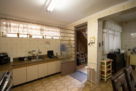 Casa à venda com 234m², 4 quartos e 2 vagas Casa à venda com 234m², 4 quartos e 2 vagasCozinha