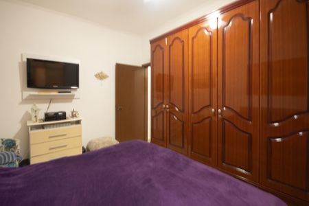 Casa à venda com 234m², 4 quartos e 2 vagas Casa à venda com 234m², 4 quartos e 2 vagasQuarto 2