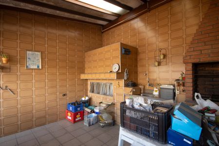 Casa à venda com 234m², 4 quartos e 2 vagas Casa à venda com 234m², 4 quartos e 2 vagasChurrasqueira