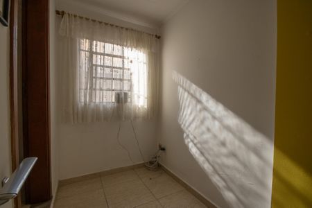 Casa à venda com 234m², 4 quartos e 2 vagas Casa à venda com 234m², 4 quartos e 2 vagasHall