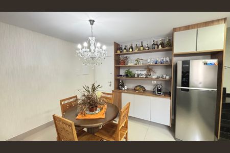 Apartamento à venda com 140m², 2 quartos e 2 vagasSala