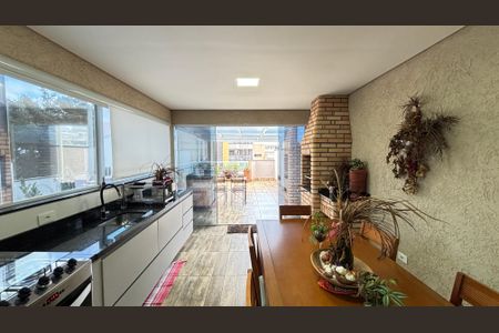 Apartamento à venda com 140m², 2 quartos e 2 vagasCobertura