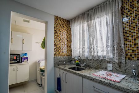 Apartamento à venda com 84m², 3 quartos e 2 vagasCozinha