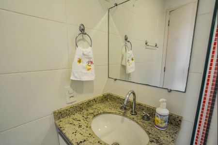 Apartamento à venda com 84m², 3 quartos e 2 vagasBanheiro Social