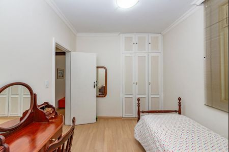 Apartamento à venda com 200m², 4 quartos e 4 vagas Apartamento à venda com 200m², 4 quartos e 4 vagasQuarto 2