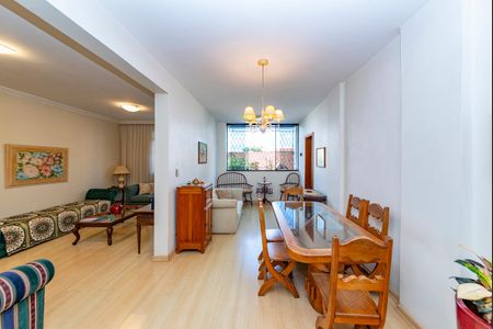 Apartamento à venda com 200m², 4 quartos e 4 vagas Apartamento à venda com 200m², 4 quartos e 4 vagasSala 2