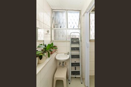 Apartamento à venda com 200m², 4 quartos e 4 vagas Apartamento à venda com 200m², 4 quartos e 4 vagasBanheiro de serviço