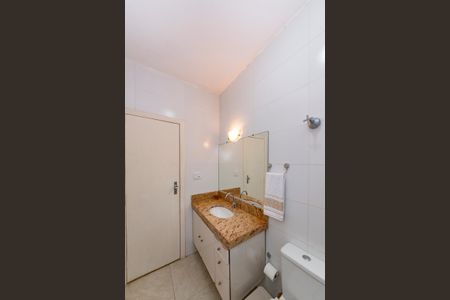 Apartamento à venda com 200m², 4 quartos e 4 vagas Apartamento à venda com 200m², 4 quartos e 4 vagasBanheiro da Suíte