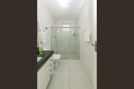 Apartamento à venda com 200m², 4 quartos e 4 vagas Apartamento à venda com 200m², 4 quartos e 4 vagasBanheiro Social