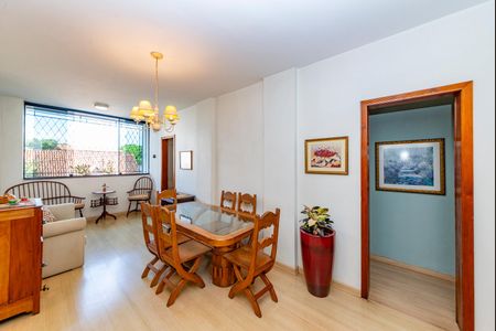 Apartamento à venda com 200m², 4 quartos e 4 vagas Apartamento à venda com 200m², 4 quartos e 4 vagasSala 2