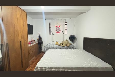 Casa à venda com 230m², 2 quartos e 2 vagas Casa à venda com 230m², 2 quartos e 2 vagasCasa 2 - Quarto