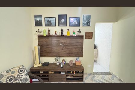 Casa à venda com 230m², 2 quartos e 2 vagas Casa à venda com 230m², 2 quartos e 2 vagasSala
