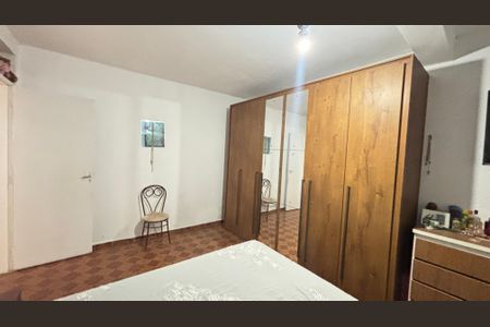 Casa à venda com 230m², 2 quartos e 2 vagas Casa à venda com 230m², 2 quartos e 2 vagasCasa 2 - Quarto