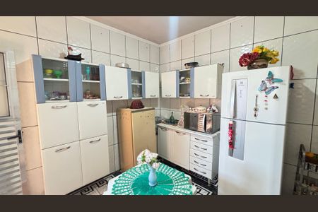 Casa à venda com 230m², 2 quartos e 2 vagas Casa à venda com 230m², 2 quartos e 2 vagasCasa 2 - Cozinha