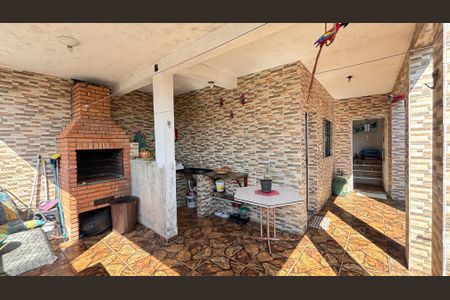 Casa à venda com 230m², 2 quartos e 2 vagas Casa à venda com 230m², 2 quartos e 2 vagasCasa 2 - Área de Serviço