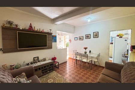 Casa à venda com 230m², 2 quartos e 2 vagas Casa à venda com 230m², 2 quartos e 2 vagasCasa 2 - Sala