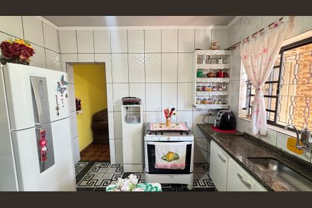 Casa à venda com 230m², 2 quartos e 2 vagas Casa à venda com 230m², 2 quartos e 2 vagasCasa 2 - Cozinha