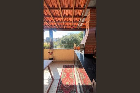 Casa à venda com 230m², 2 quartos e 2 vagas Casa à venda com 230m², 2 quartos e 2 vagasÁrea de Serviço
