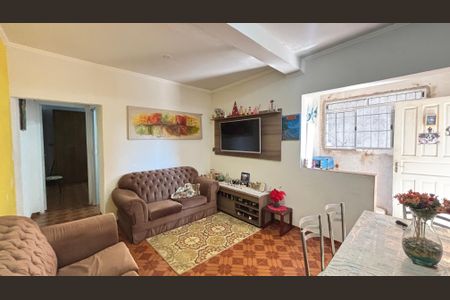 Casa à venda com 230m², 2 quartos e 2 vagas Casa à venda com 230m², 2 quartos e 2 vagasCasa 2 - Sala