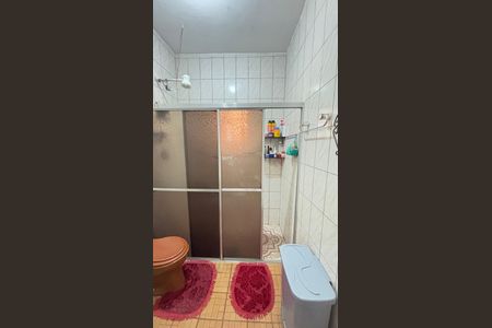 Casa à venda com 230m², 2 quartos e 2 vagas Casa à venda com 230m², 2 quartos e 2 vagasBanheiro